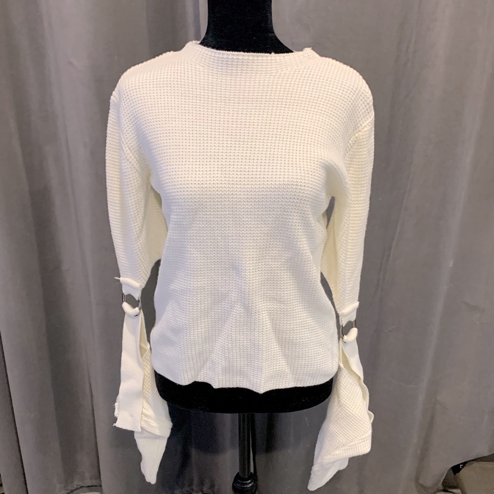 White tied sleeve sweater top